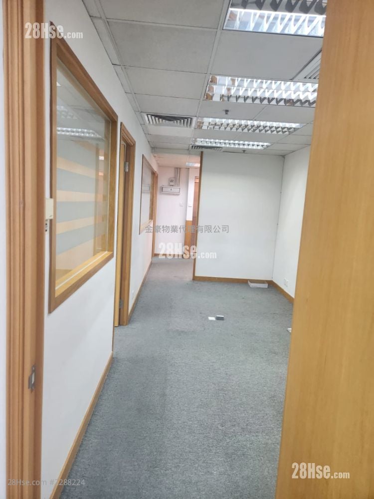 Cnt Tower Rental 3 Bedrooms