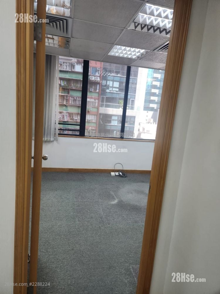 Cnt Tower Rental 3 Bedrooms