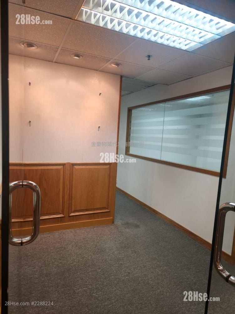 Cnt Tower Rental 3 Bedrooms