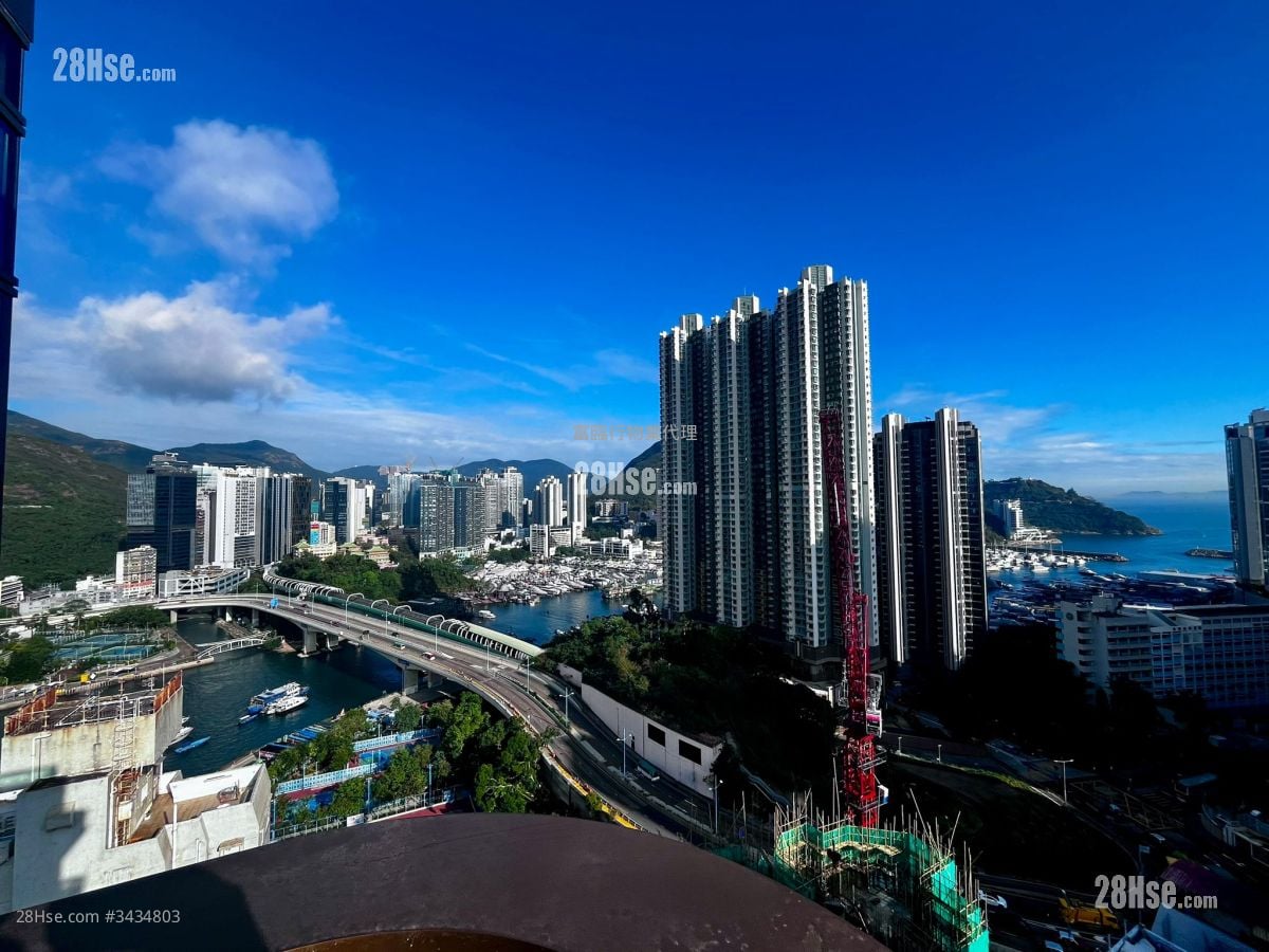 Aruna Rental Studio , 1 Bathroom 273 ft²