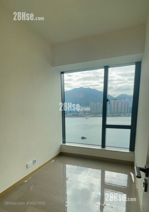 蔚蓝东岸 售盘 4 房 , 3 浴室 1,252 平方尺