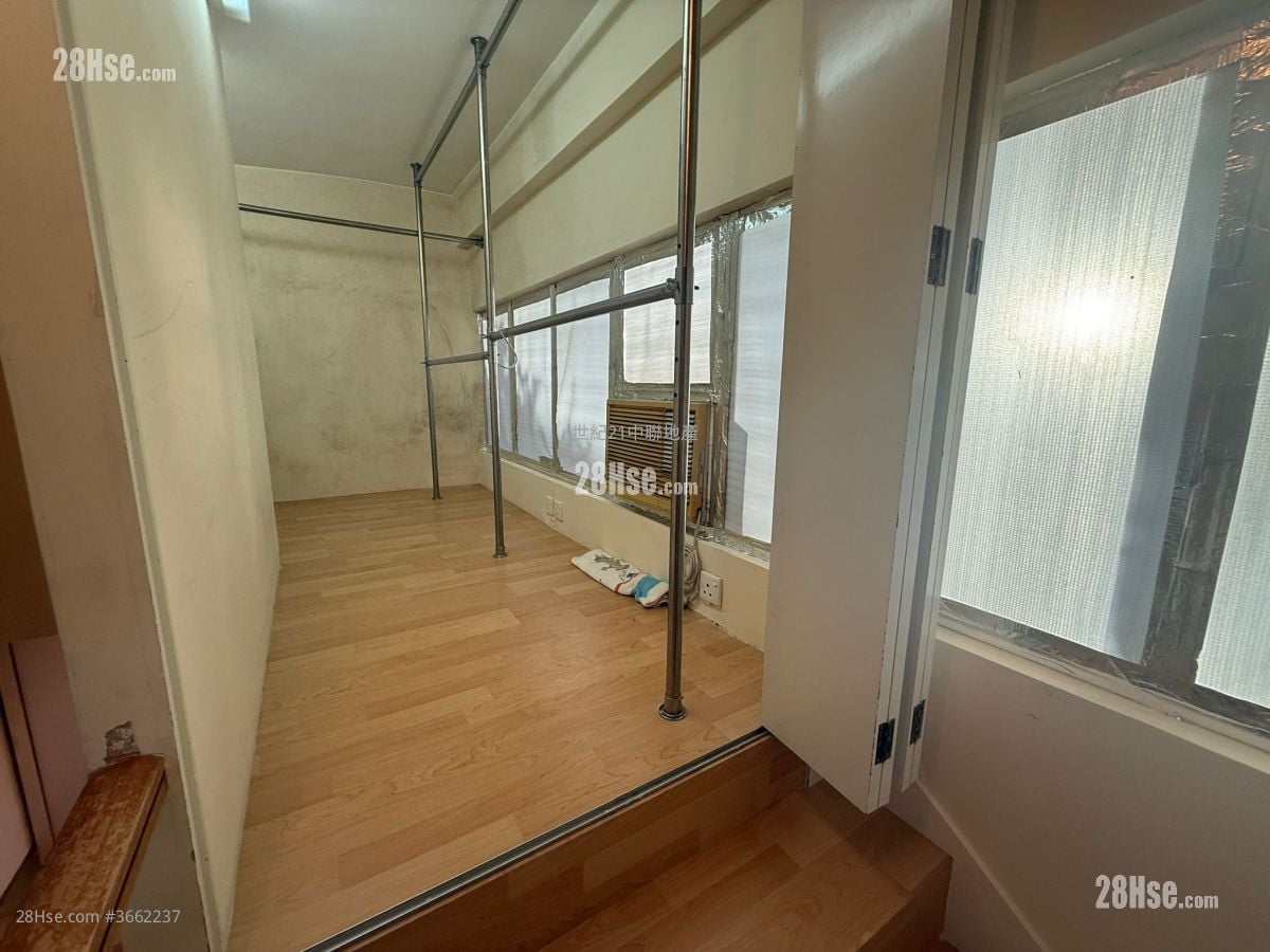 Sunshine Villa 售盘 3 房 , 3 浴室 1,700 平方尺