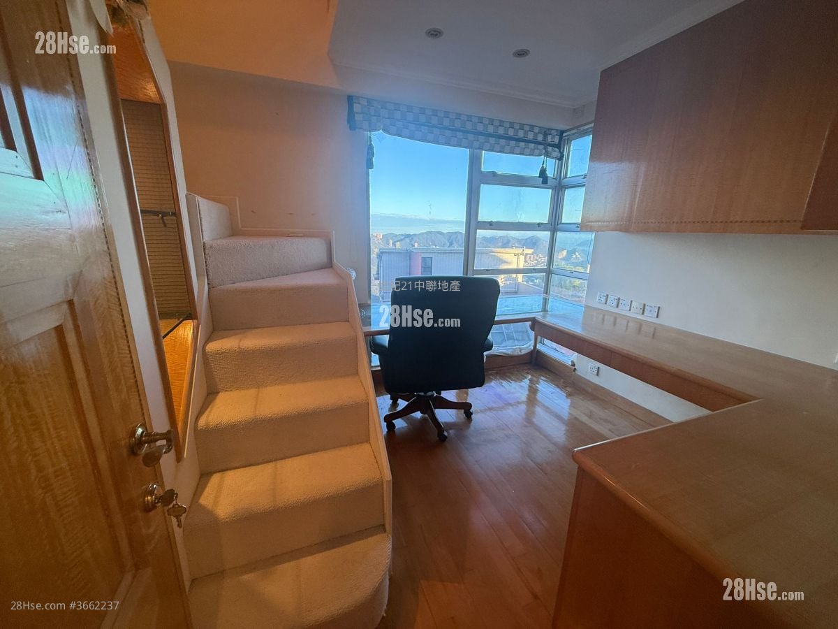 Sunshine Villa 售盘 3 房 , 3 浴室 1,700 平方尺