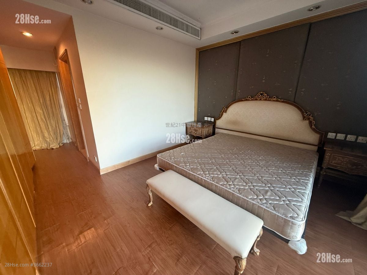 Sunshine Villa 售盘 3 房 , 3 浴室 1,700 平方尺