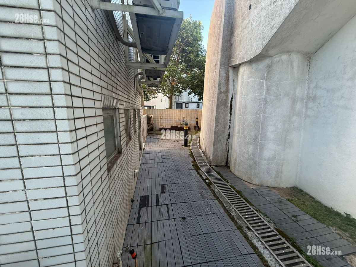 Sunshine Villa 售盘 3 房 , 3 浴室 1,700 平方尺