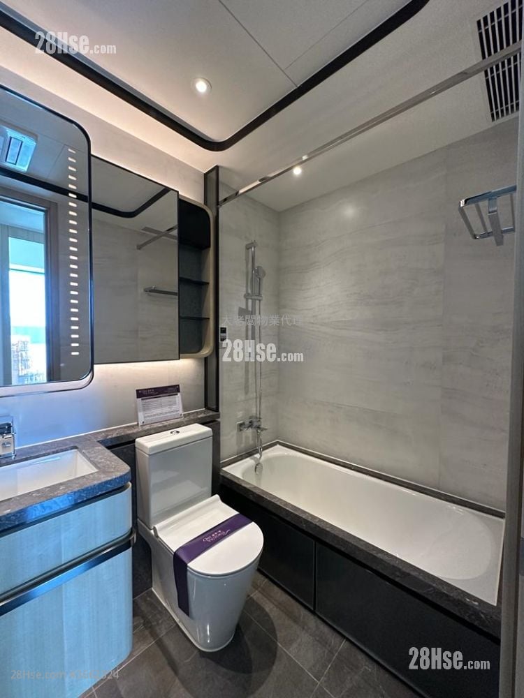 One Victoria Sell 2 Bedrooms , 1 Bathroom 440 ft²