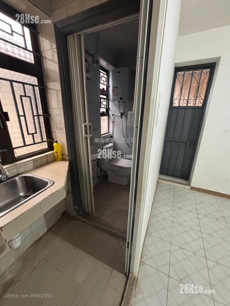 Tin Sam Tsuen Rental Studio , 1 Bathroom