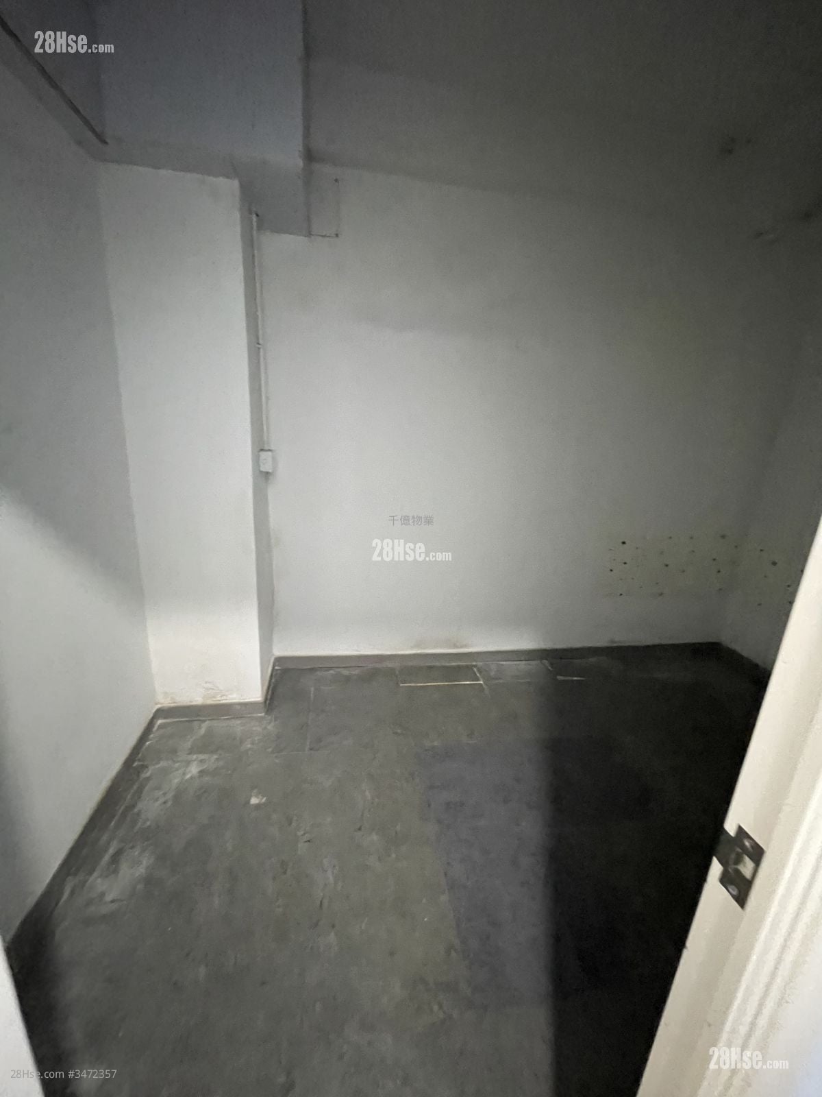 Cosmopolitan Centre Sell 565 ft²