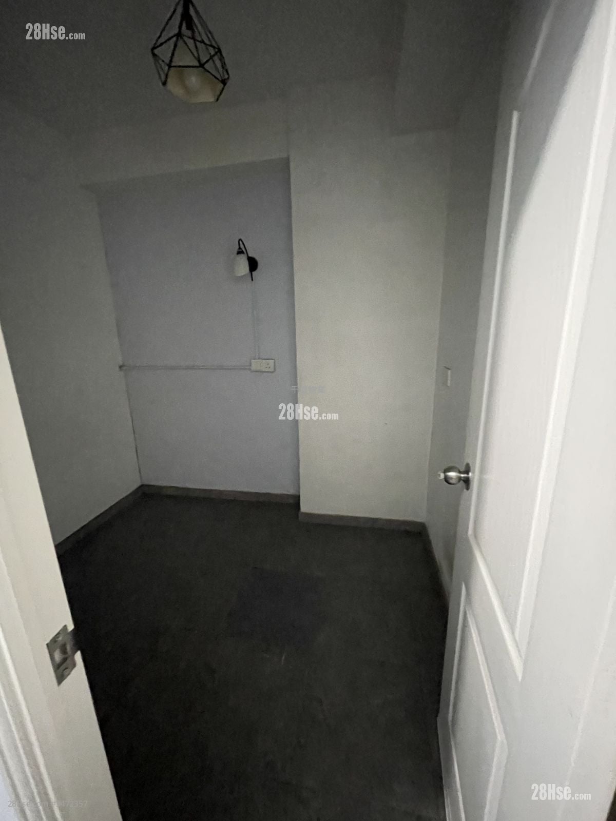 Cosmopolitan Centre Sell 565 ft²