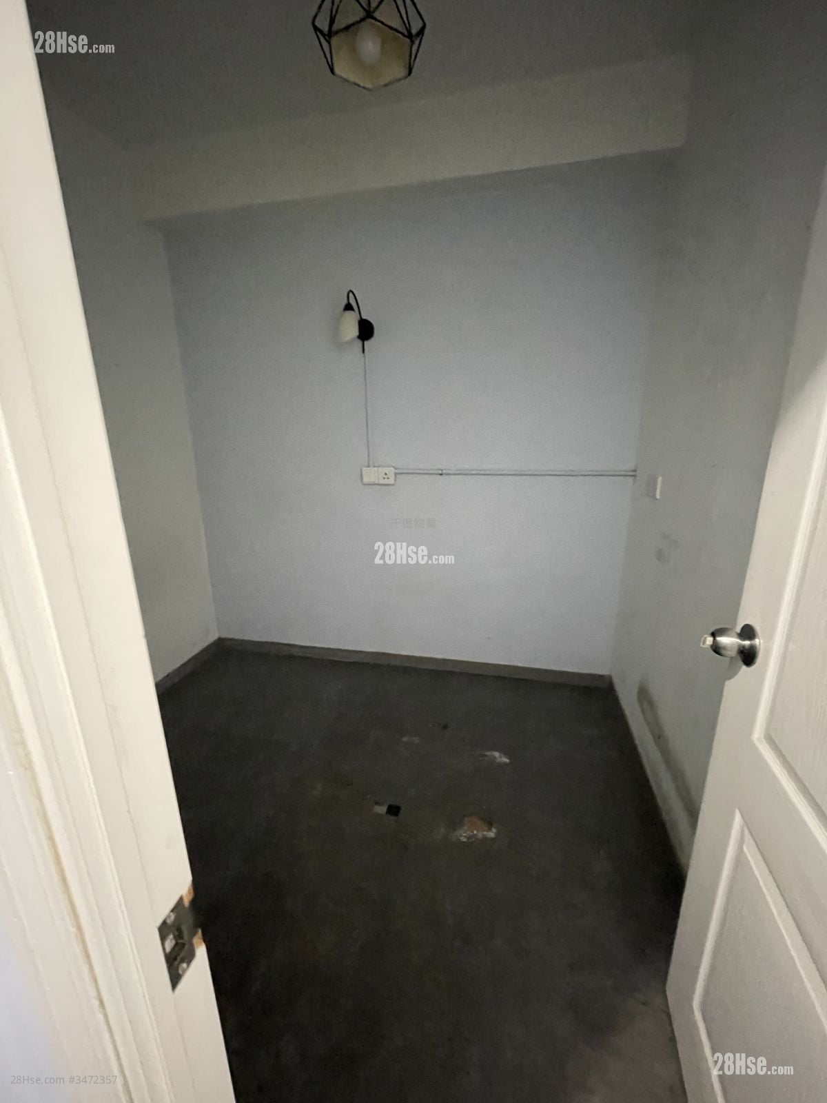 Cosmopolitan Centre Sell 565 ft²