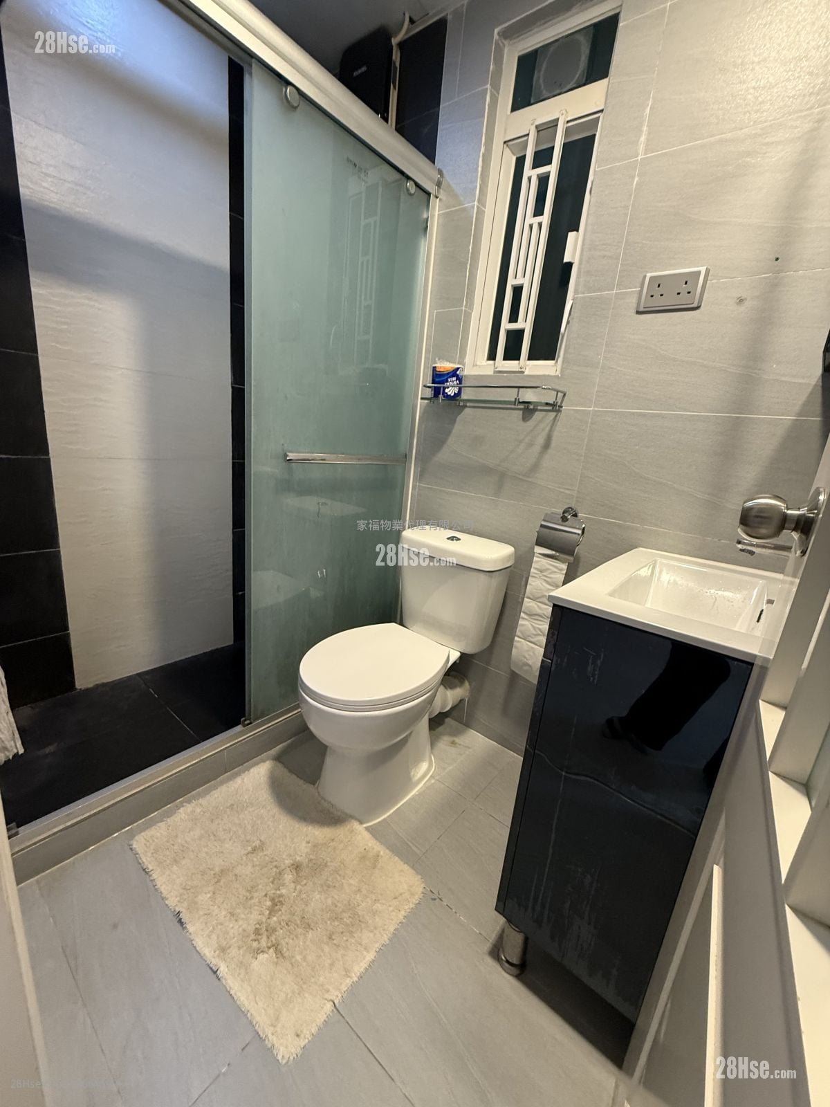 Yuen Fat Building Sell 493 ft²