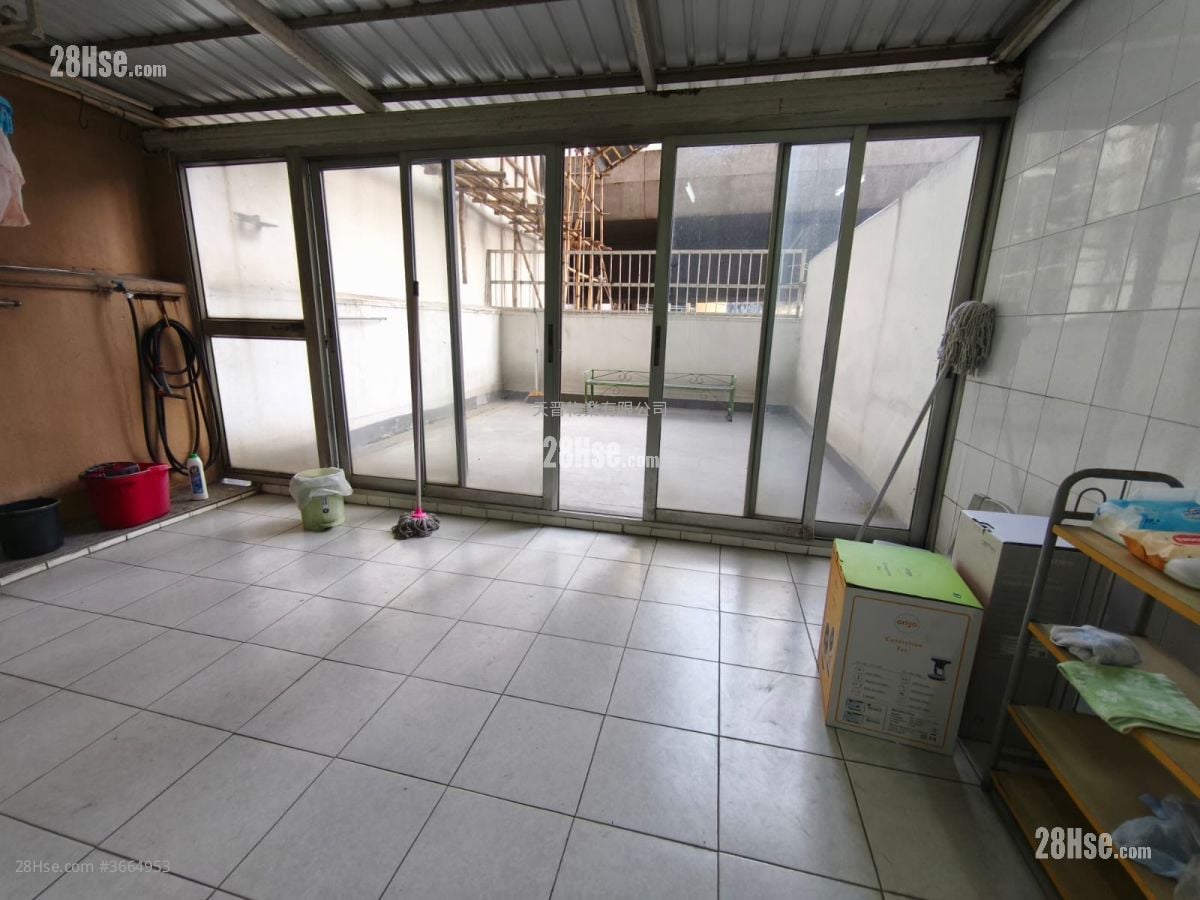 Fortuna Building Sell 2 Bedrooms , 1 Bathroom 253 ft²
