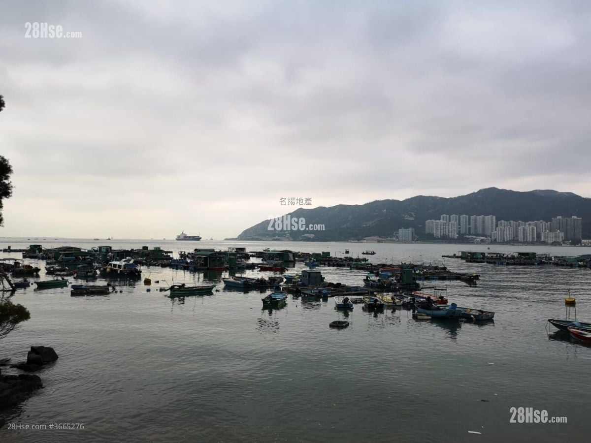 Ma Wan Main Street Village South Sell 3 Bedrooms , 1 Bathroom