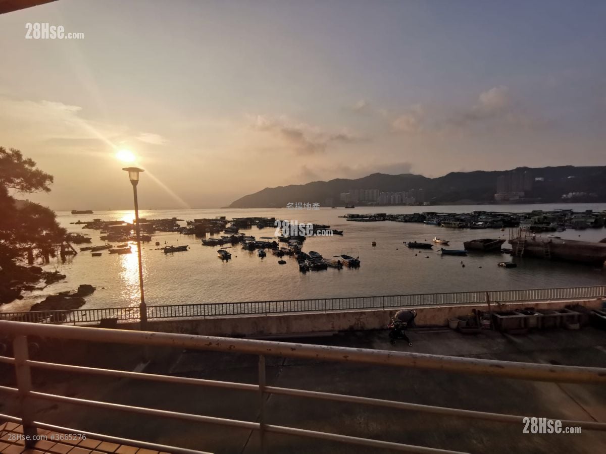 Ma Wan Main Street Village South Sell 3 Bedrooms , 1 Bathroom