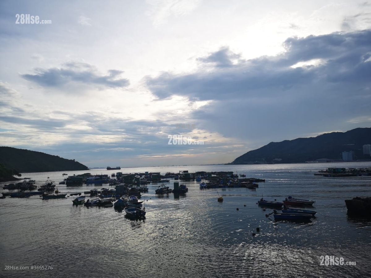 Ma Wan Main Street Village South Sell 3 Bedrooms , 1 Bathroom