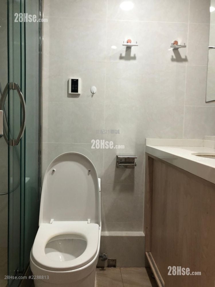 Hong Pak Court Sell 2 Bedrooms , 1 Bathroom 401 ft²