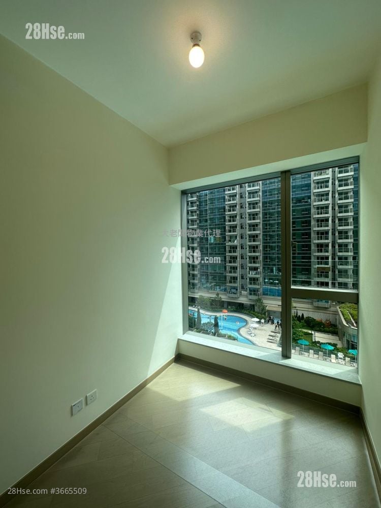 Grand Mayfair  Sell 3 Bedrooms , 2 Bathrooms 831 ft²