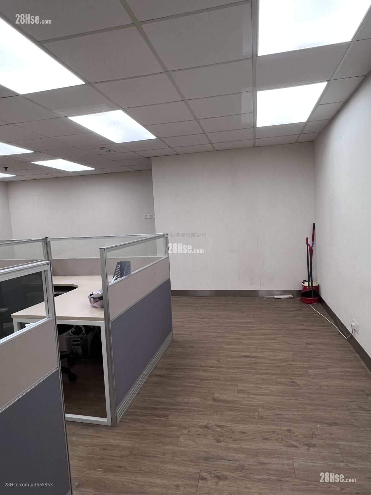 威胜商业大厦 租盘 3 房