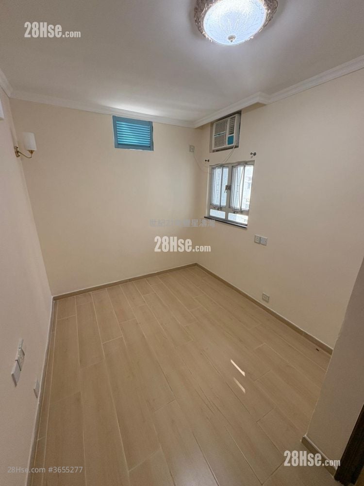 Kam Lung Court Sell 3 Bedrooms , 1 Bathroom 554 ft²