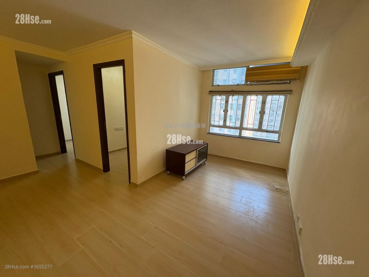 Kam Lung Court Sell 3 Bedrooms , 1 Bathroom 554 ft²