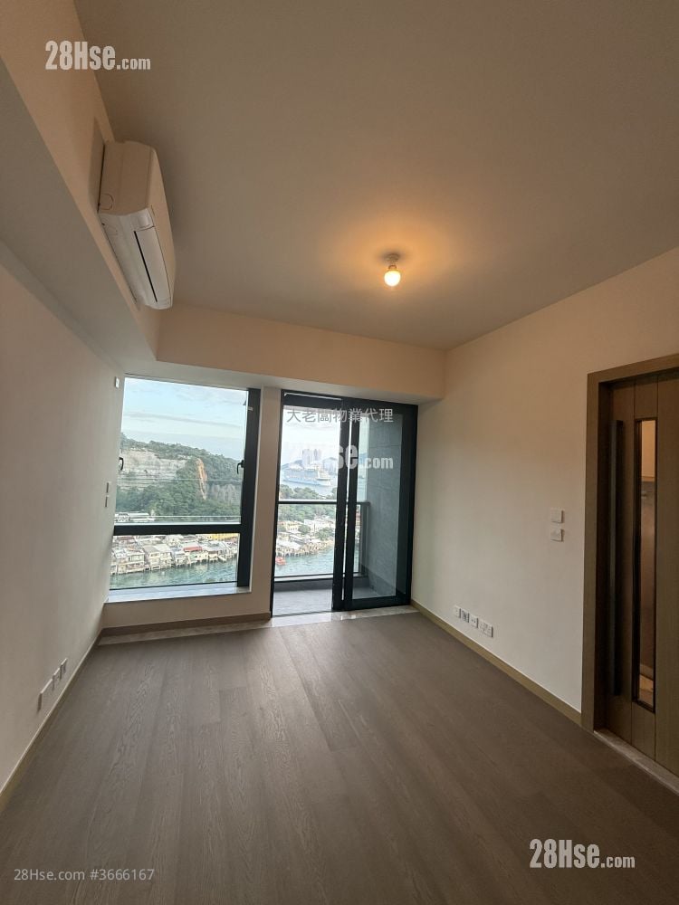 蔚蓝东岸 售盘 3 房 , 2 浴室 832 平方尺