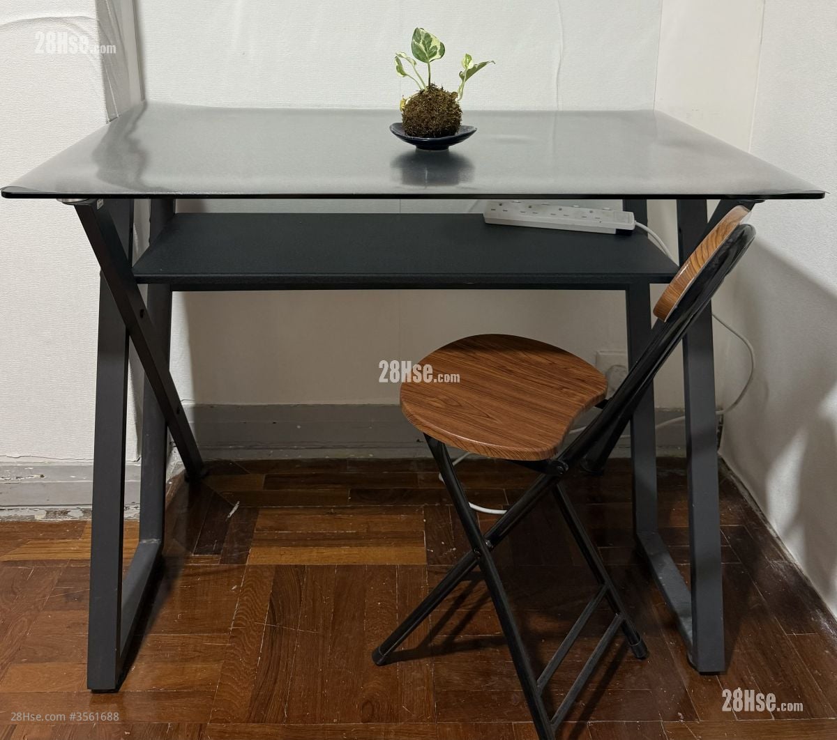 睡房 1: 希云大厦 租盘 4 房 , 2 浴室 880 平方尺