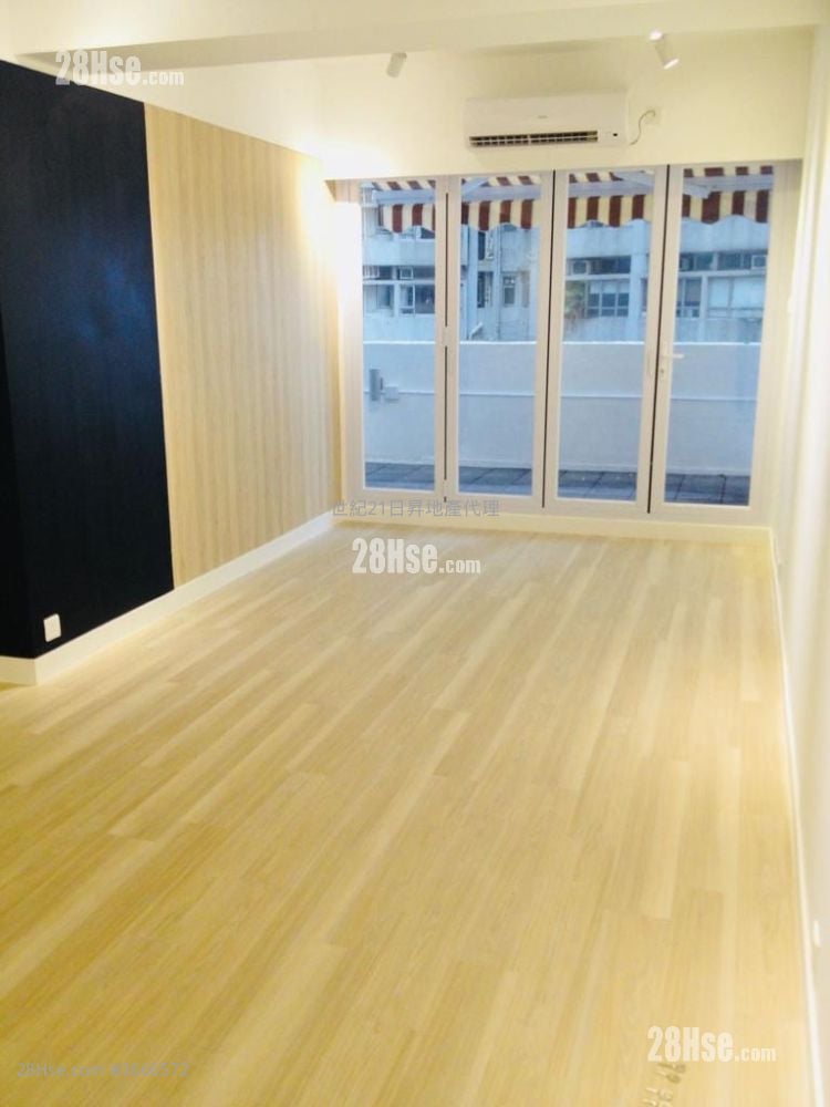 康华大厦 售盘 752 平方尺