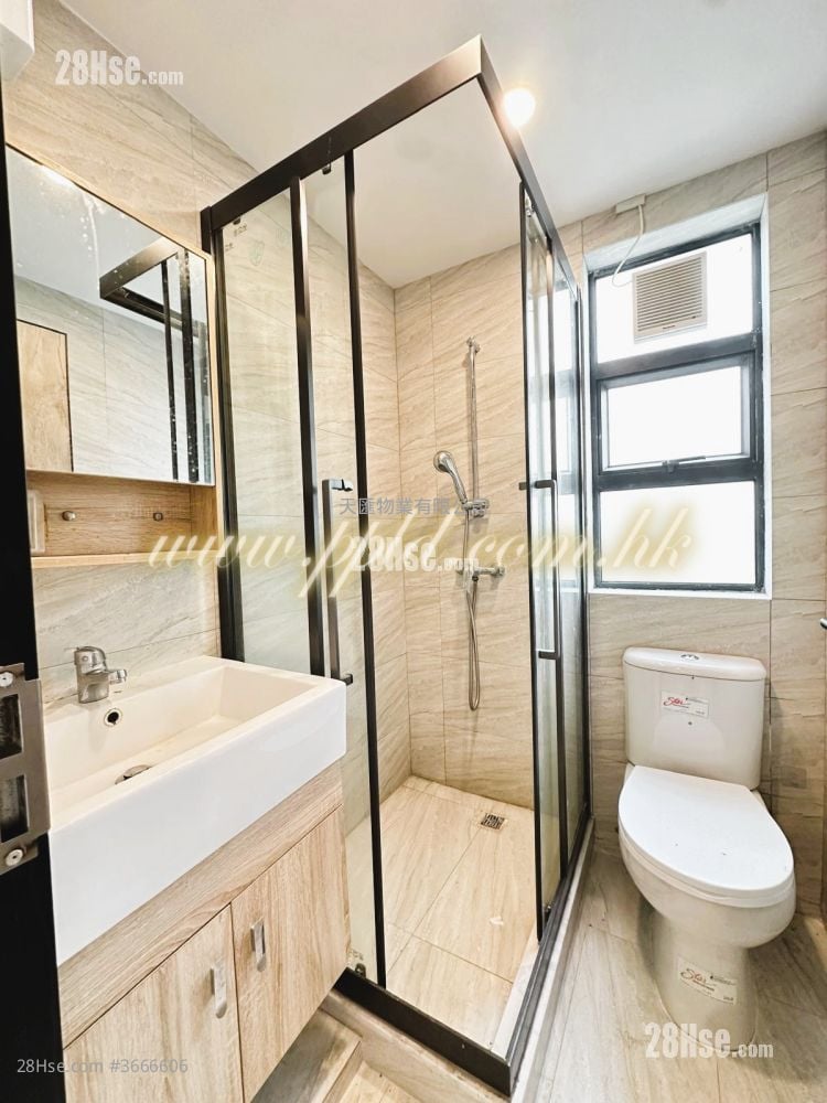 元朗村屋 售盘 3 房 , 2 浴室 700 平方尺