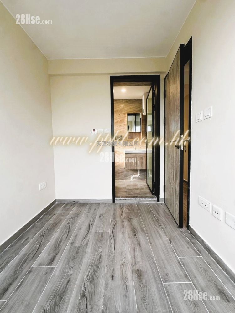 元朗村屋 售盘 3 房 , 2 浴室 700 平方尺