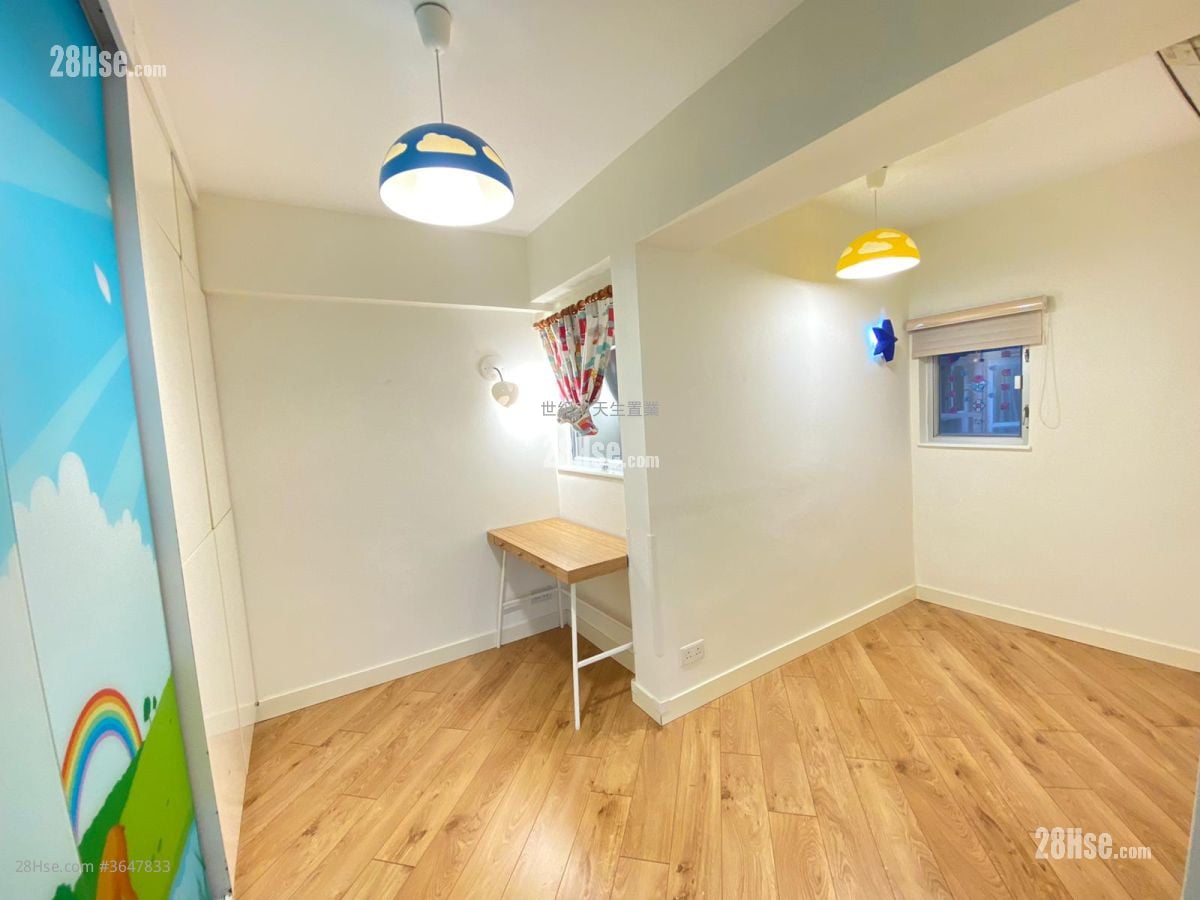 香港黄金海岸 租盘 4 房 , 2 浴室 1,052 平方尺