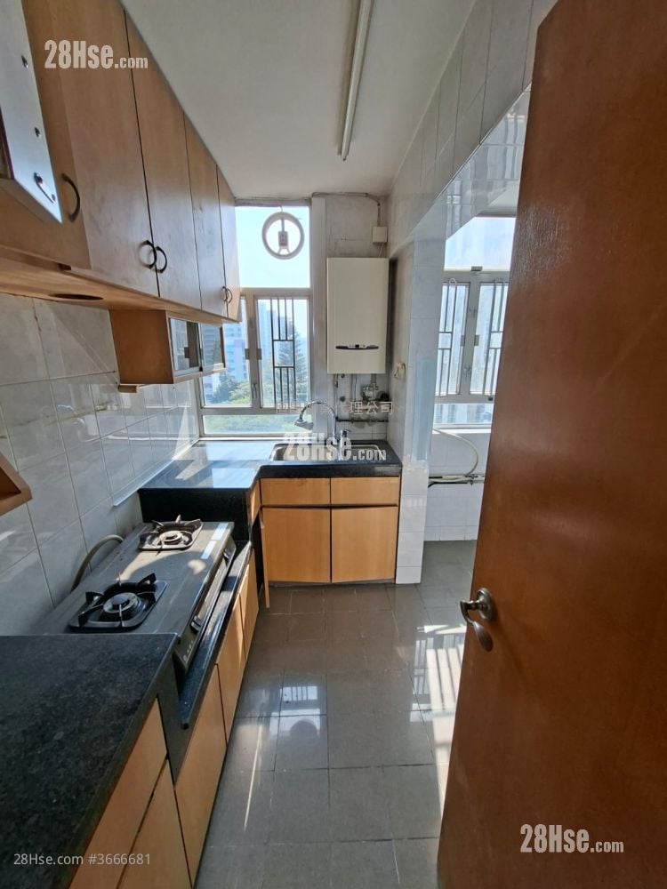 天马苑 售盘 2 房 415 平方尺