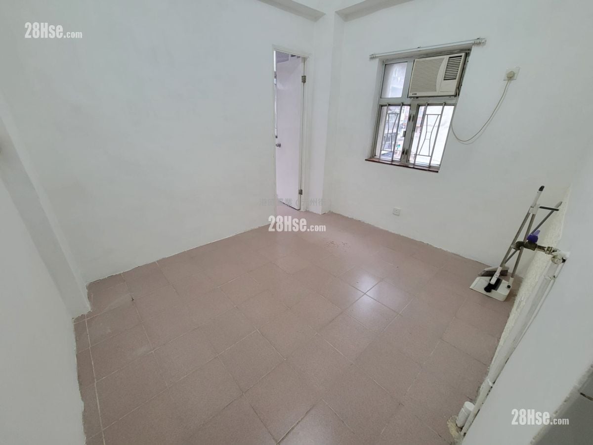 New Un Chau Building Sell 3 Bedrooms 744 ft²