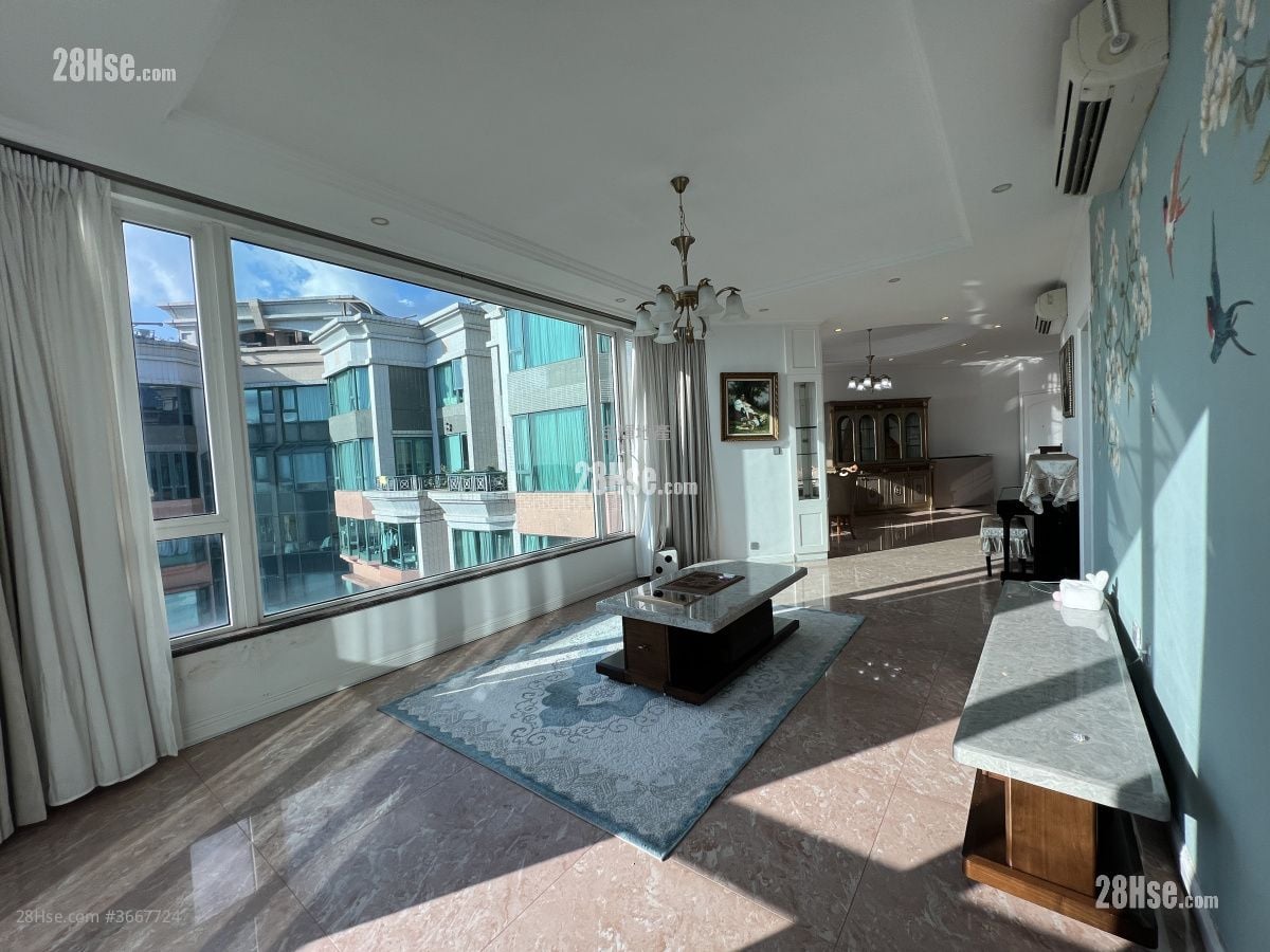 Palatial Coast Rental 4 Bedrooms , 4 Bathrooms 2,209 ft²