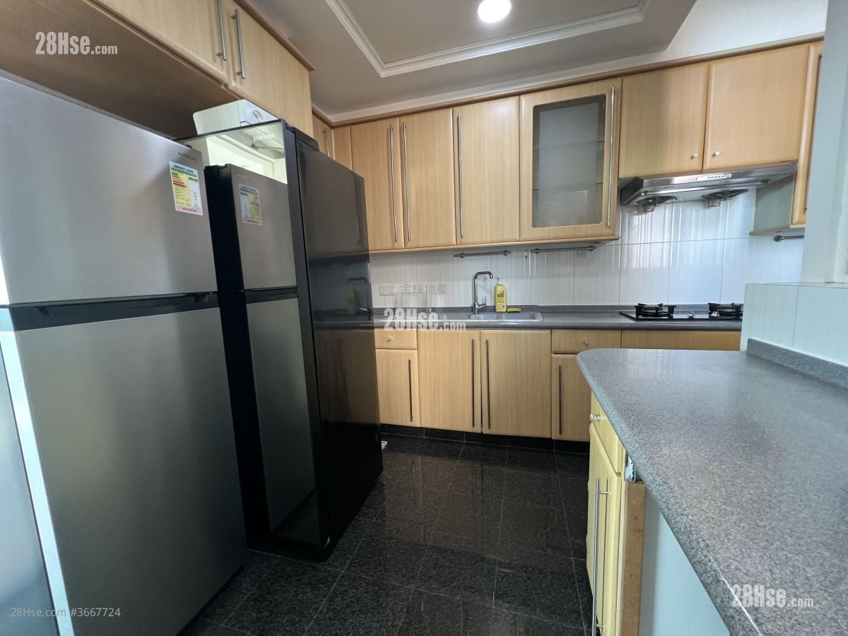 Palatial Coast Rental 4 Bedrooms , 4 Bathrooms 2,209 ft²