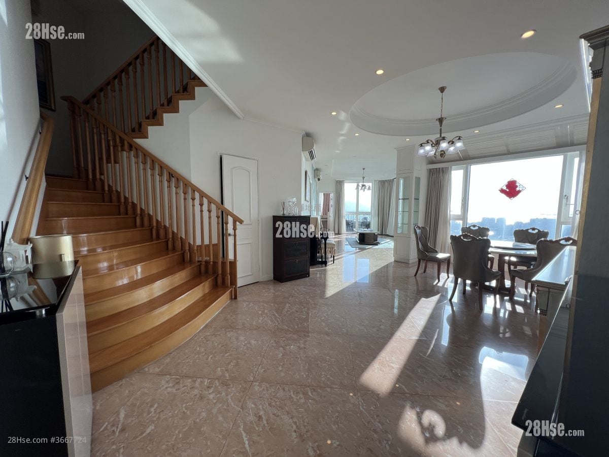 Palatial Coast Rental 4 Bedrooms , 4 Bathrooms 2,209 ft²
