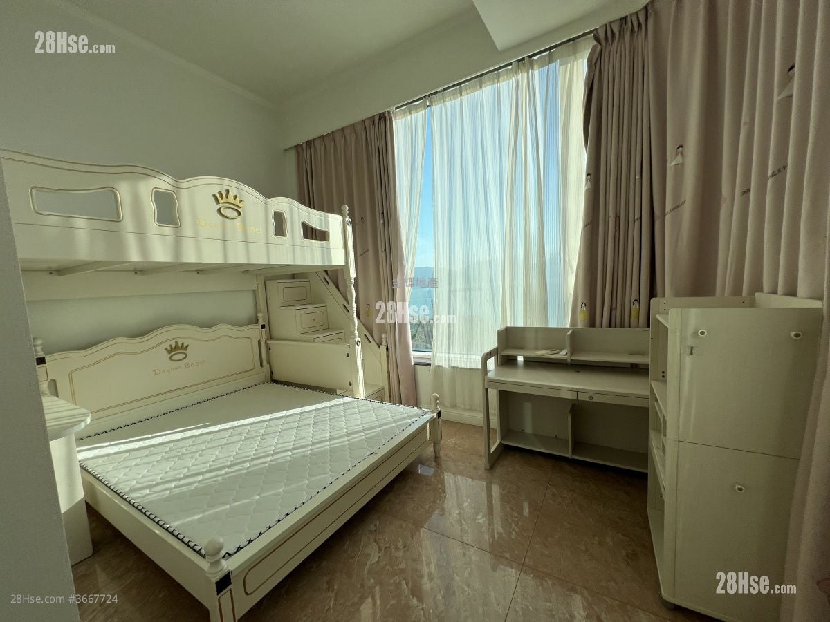 Palatial Coast Rental 4 Bedrooms , 4 Bathrooms 2,209 ft²