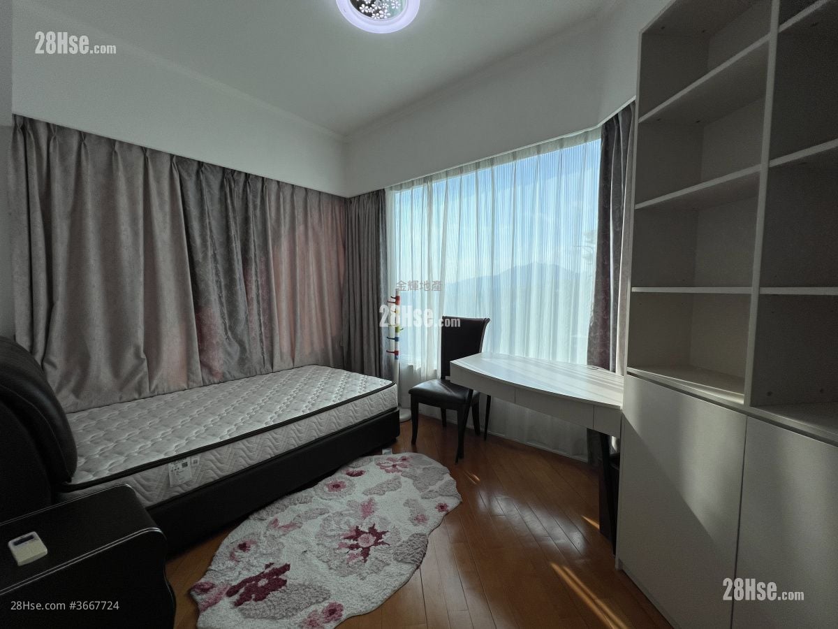 Palatial Coast Rental 4 Bedrooms , 4 Bathrooms 2,209 ft²