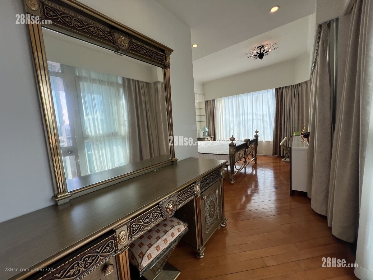 Palatial Coast Rental 4 Bedrooms , 4 Bathrooms 2,209 ft²