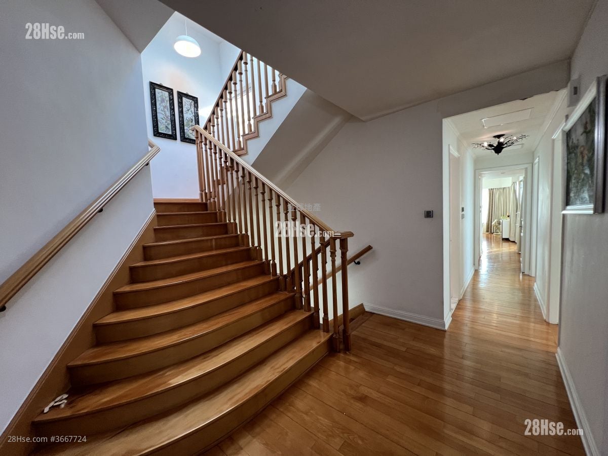 Palatial Coast Rental 4 Bedrooms , 4 Bathrooms 2,209 ft²