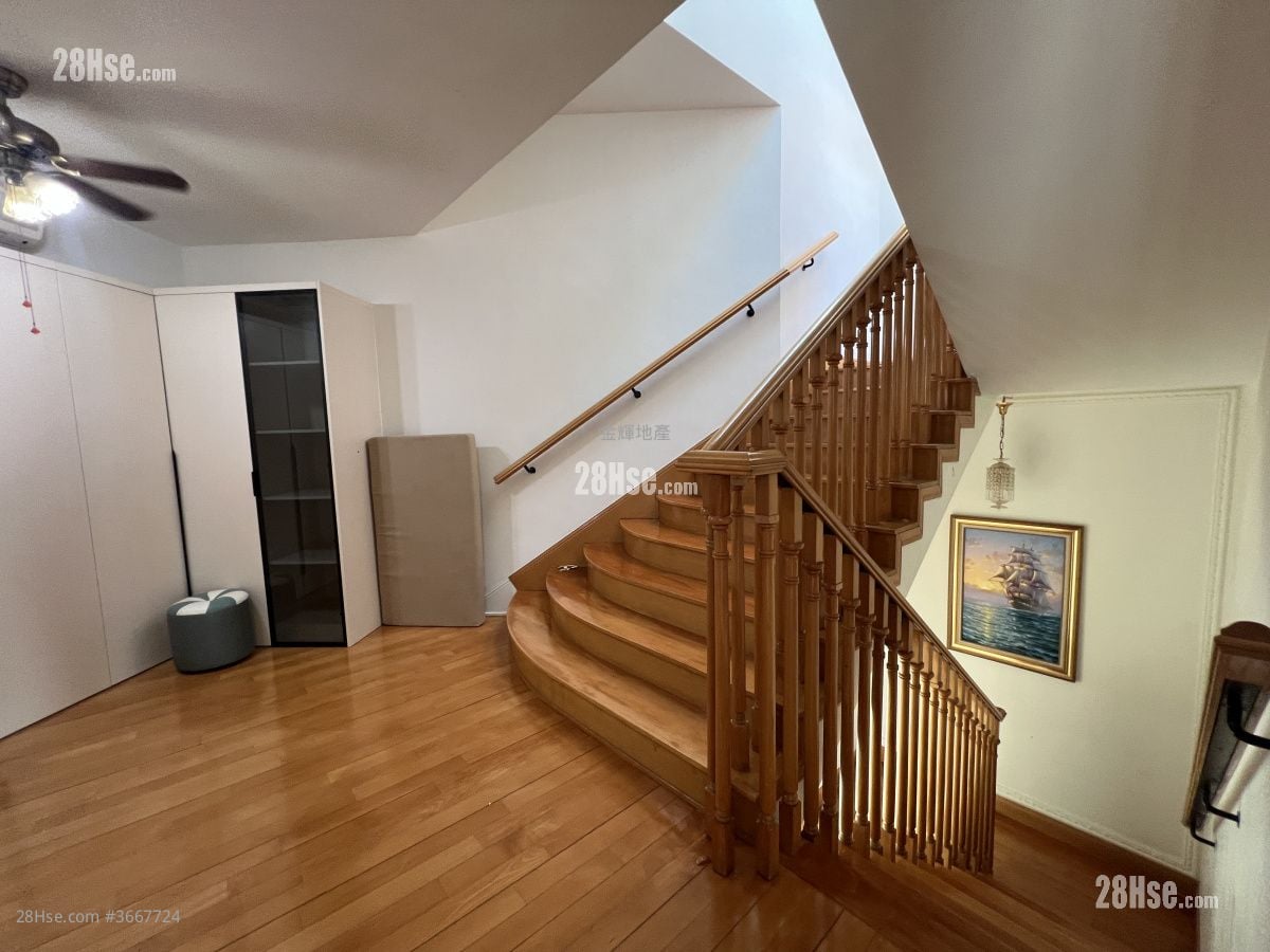 Palatial Coast Rental 4 Bedrooms , 4 Bathrooms 2,209 ft²