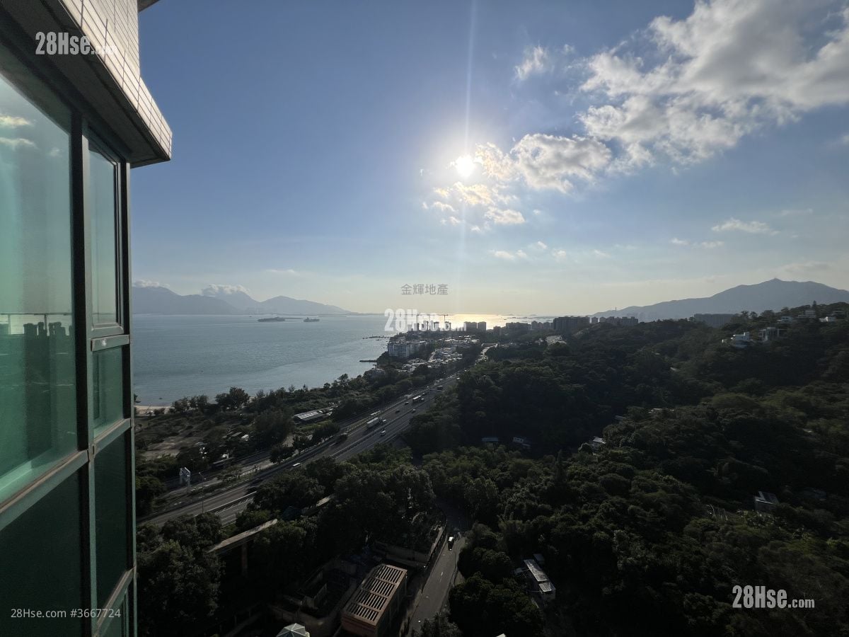 Palatial Coast Rental 4 Bedrooms , 4 Bathrooms 2,209 ft²