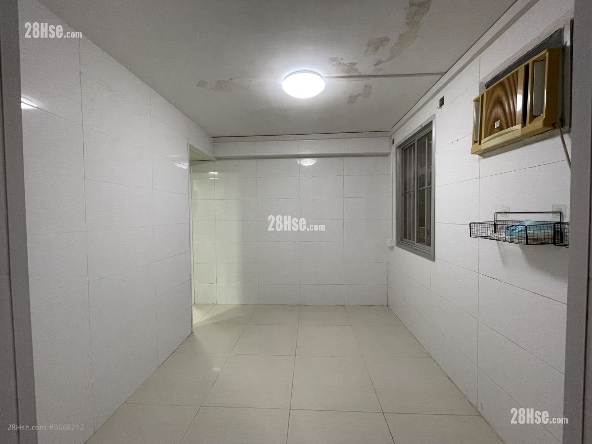 living room: No.18, Shek Kwu Lung Village, Shatin,N.t. Rental 1 Bedroom , 1 Bathroom 350 ft²