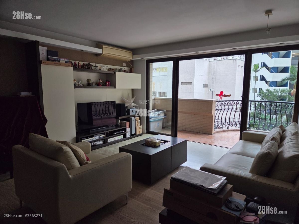 Park View Court Sell 4 Bedrooms , 1 Bathroom 1,581 ft²