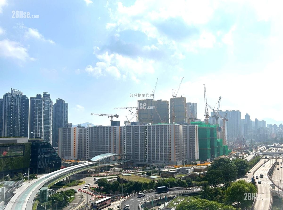 The Latitude Sell 3 Bedrooms , 3 Bathrooms 834 ft²