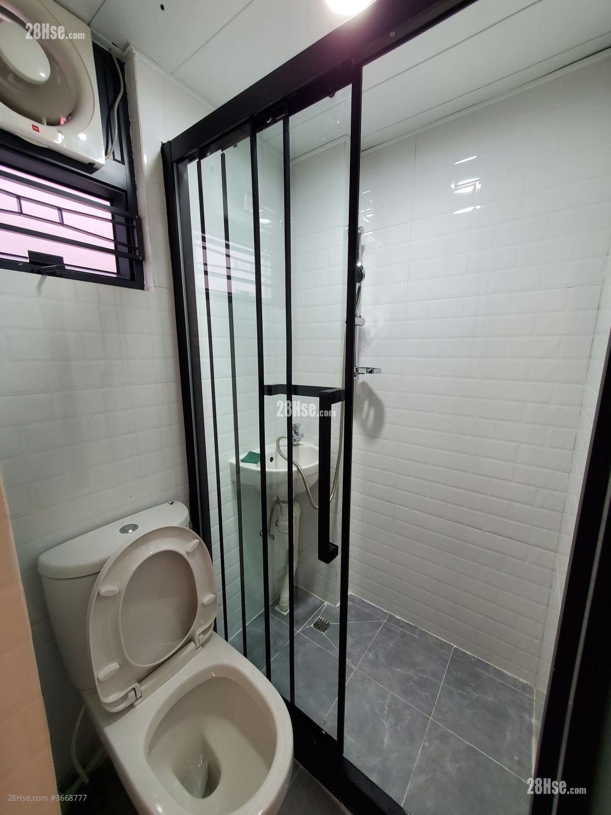 永辉大厦 租盘 1 房 , 1 浴室 150 平方尺