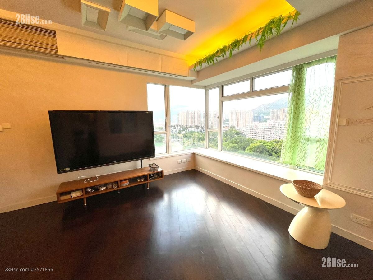 Aqua Blue Sell 619 ft²