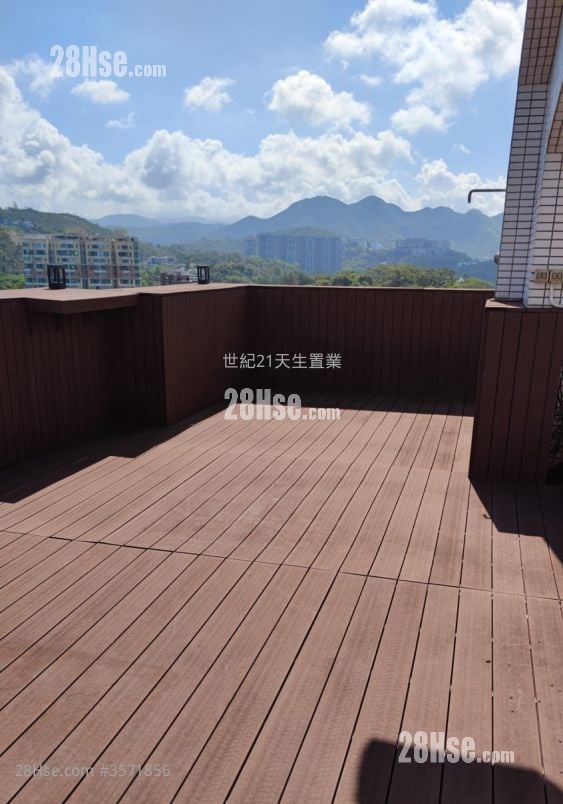 Aqua Blue Sell 619 ft²