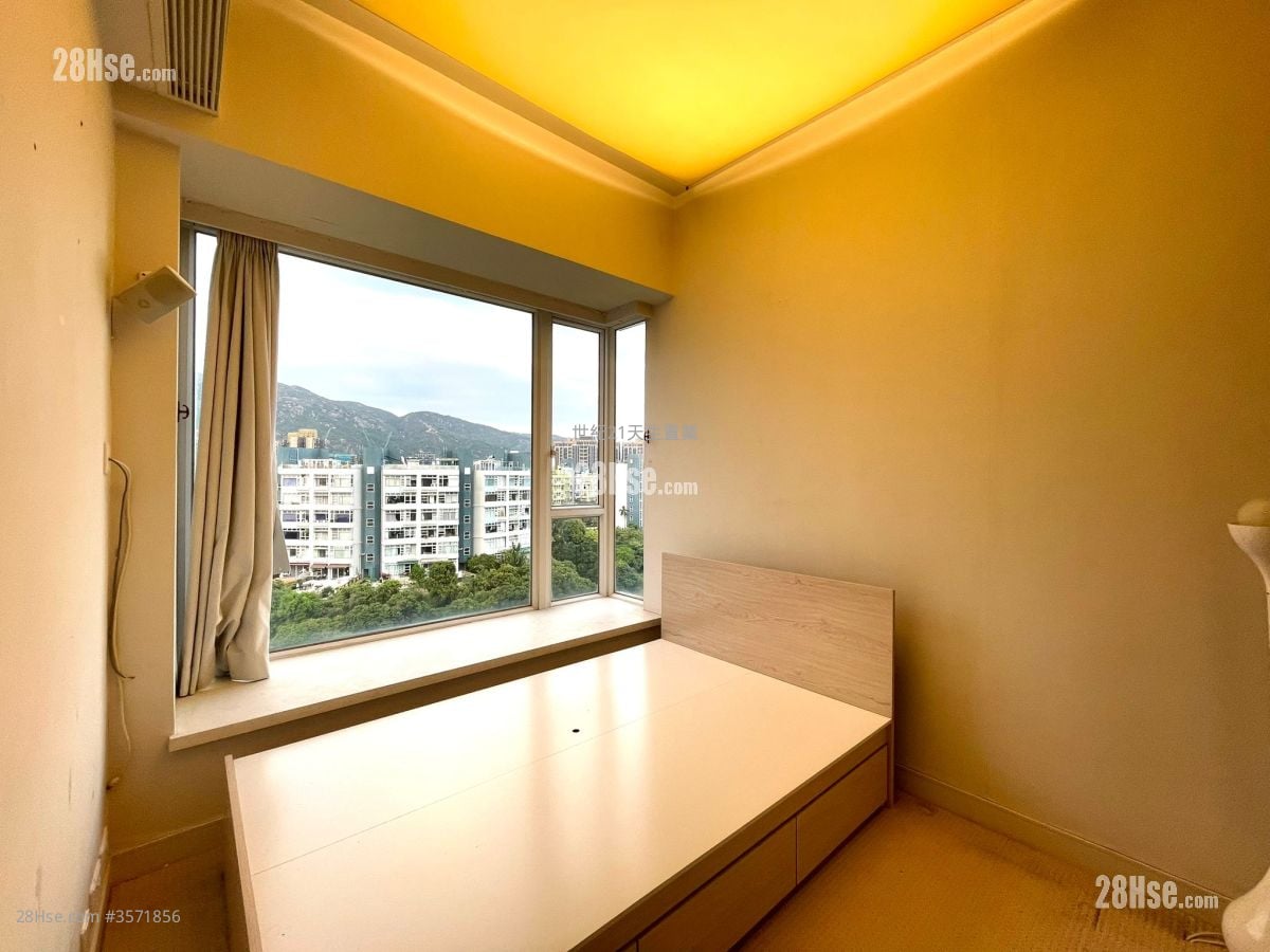 Aqua Blue Sell 619 ft²