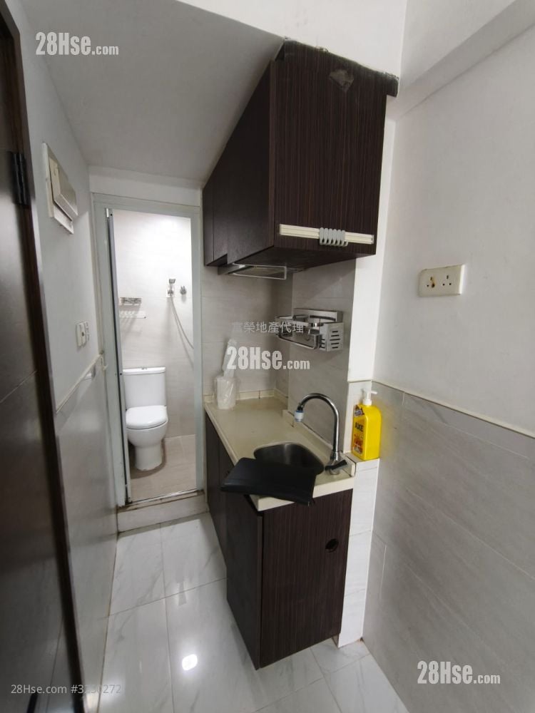 Nam Cheong Building Sell 3 Bedrooms , 3 Bathrooms 431 ft²