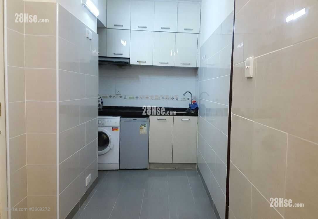 厨房: 正华大厦 售盘 4 房 , 2 浴室 646 平方尺